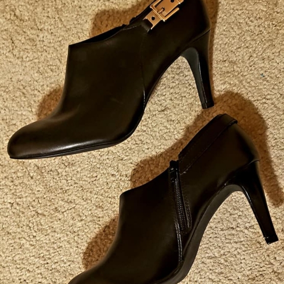 Monsoon Black Leather Heel Ankle Bootie - Picture 2 of 3
